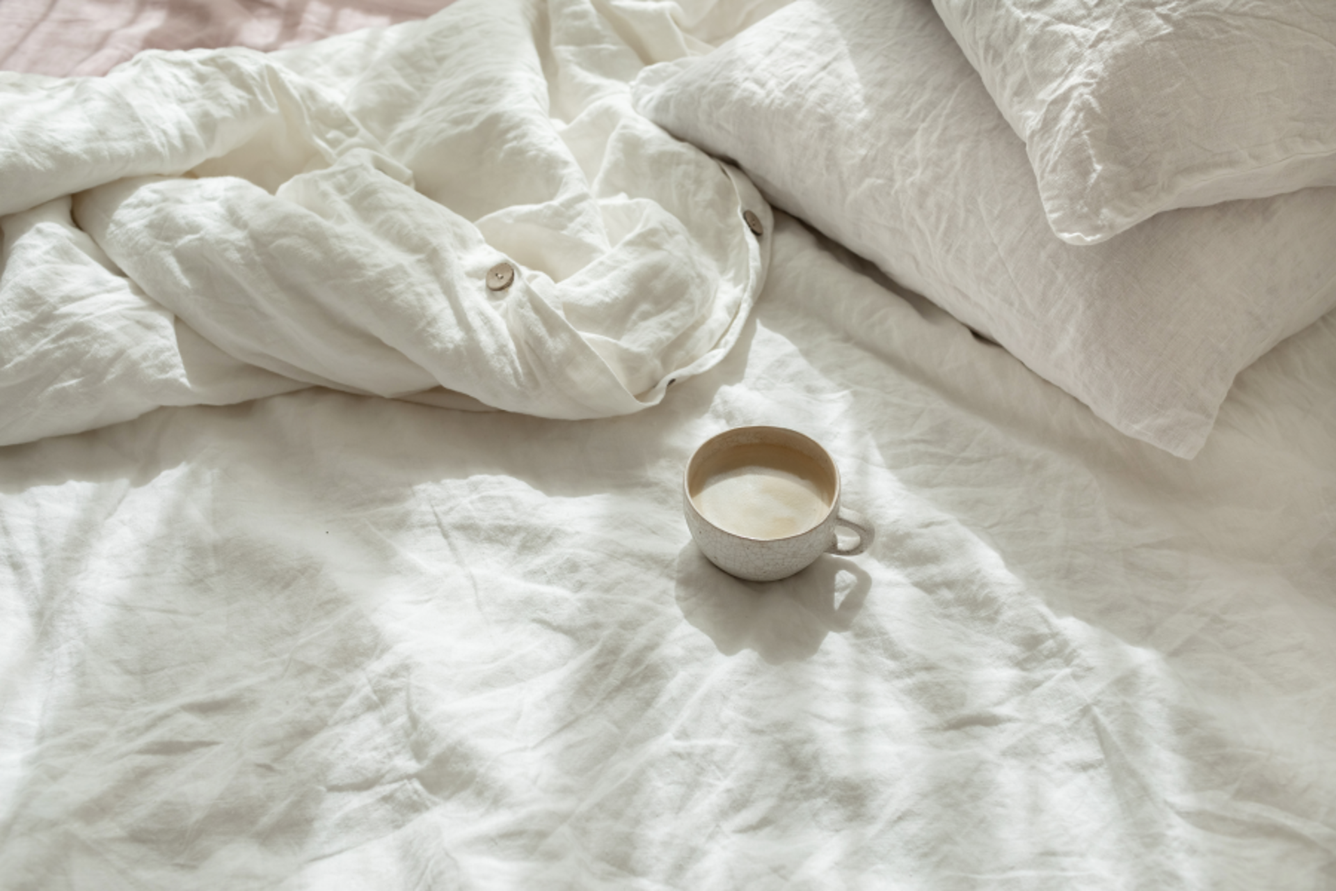 Linen Shutterstock 1767886328 (1)